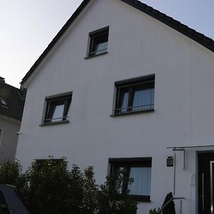 Rooms In Duesseldorf Near The Airport/Fair